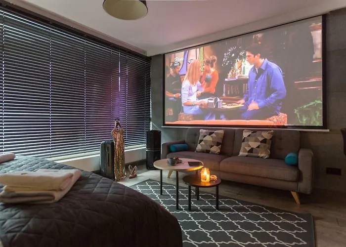 Inpoint Central Suites With Parking Available