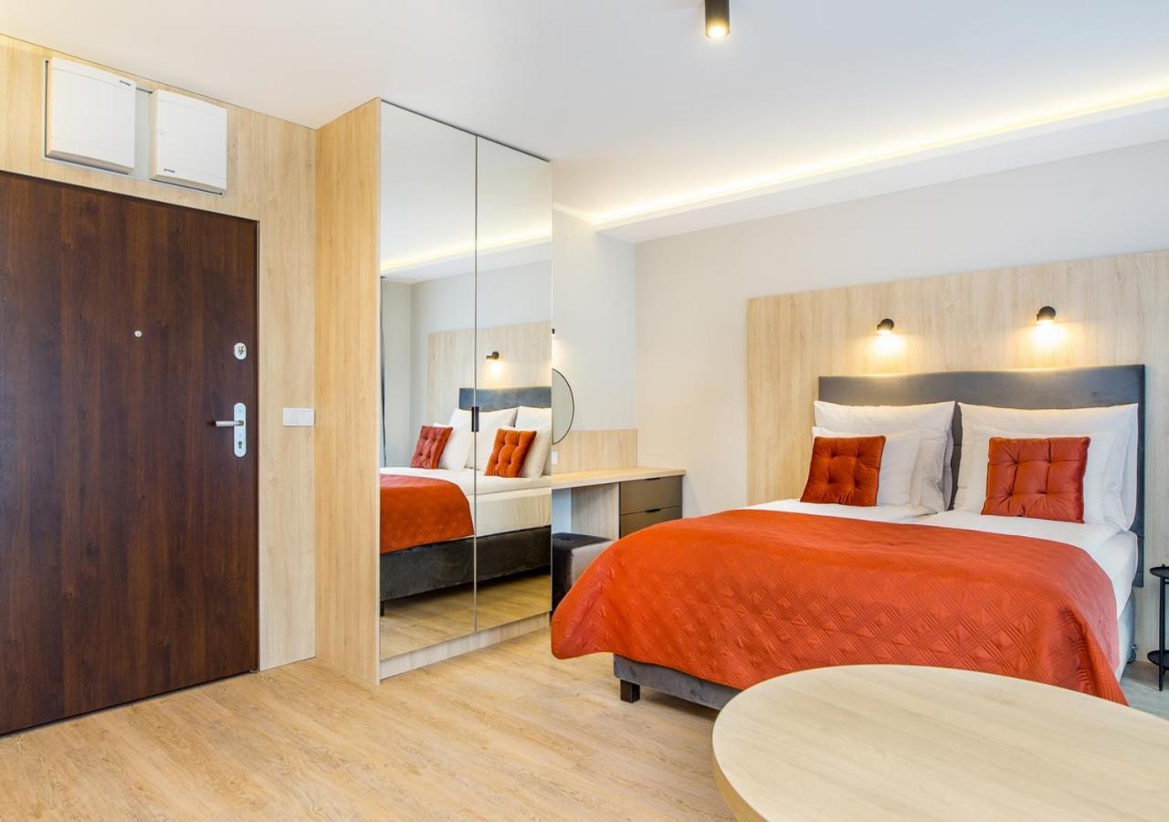 Inpoint With Parking Available Aparthotel Cracovia