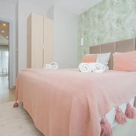 Inpoint Central Suites With Parking Available Krakow Exterior photo